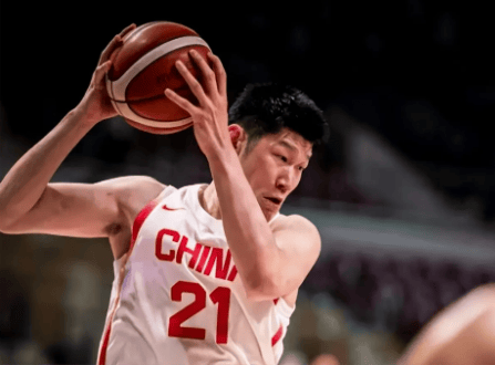 李炎哲崛起,CBA新一代中锋竞争